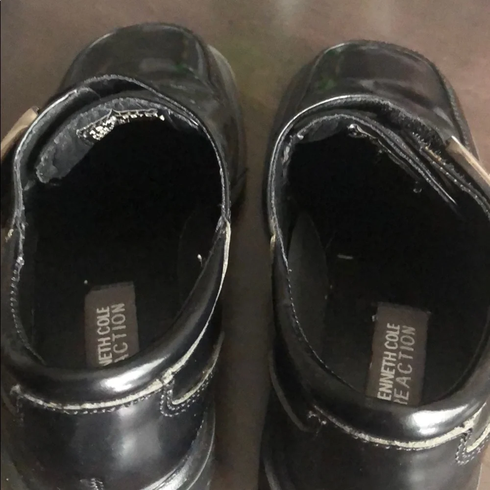 Kenneth Cole REACTION Black Patent shoes